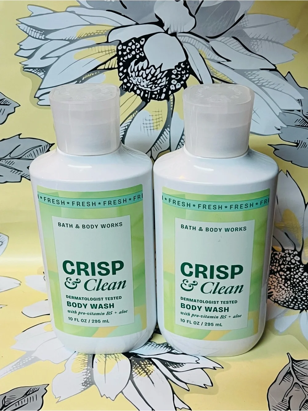2 BATH & BODY WORKS CRISP & CLEAN BODY WASH/SHOWER GEL, 10 OZ